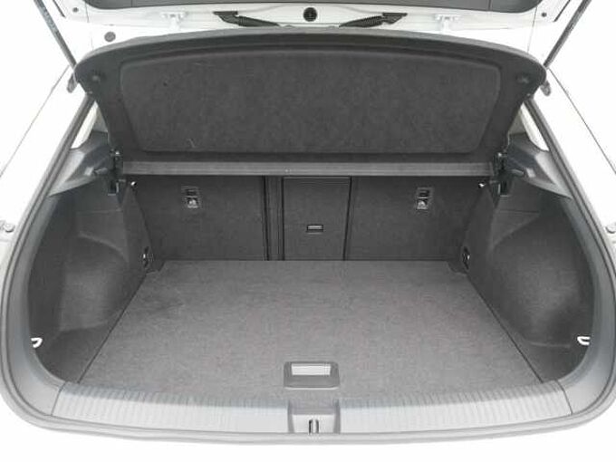 Volkswagen T-Roc Life NAVI VIRT CARPLAY SHZ LED PDC