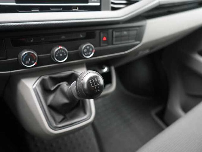 Volkswagen T6.1 Kasten lang KLIMA PDC PORT NAVI SHZ