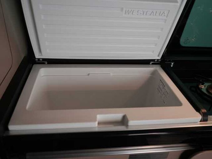 Mercedes-Benz V 250 BETT HERD TISCH SPÜLE EINBAUSCHRANK