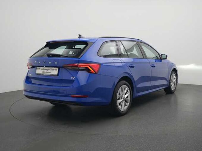 SKODA OCTAVIA Combi iV DSG AHK VIRT LED SHZ PDC APP