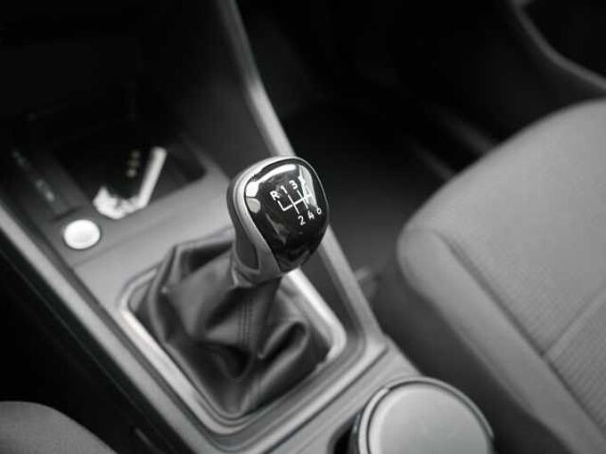 Volkswagen Caddy Kombi APP VIRT KEYLESS KAM AHK SHZ PDC