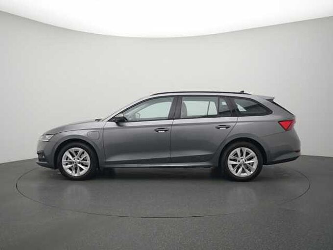 SKODA OCTAVIA Combi iV DSG APP CONNECT VIRT SHZ LED