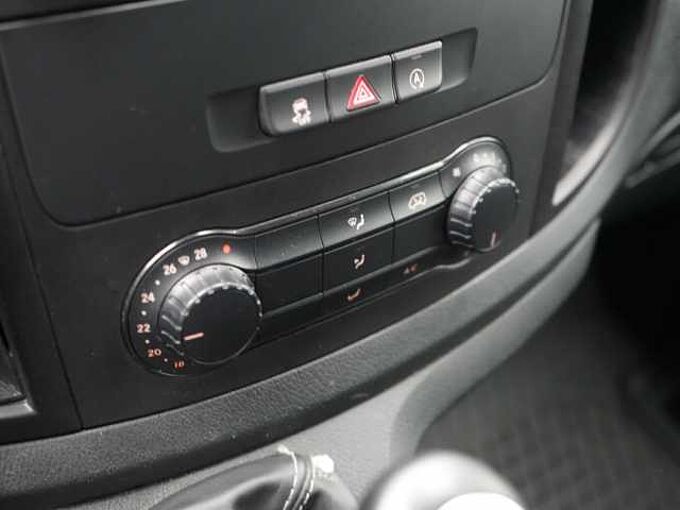 Mercedes-Benz Vito 116 Kasten NAVI SHZ LED AHK FLÜGELTÜR