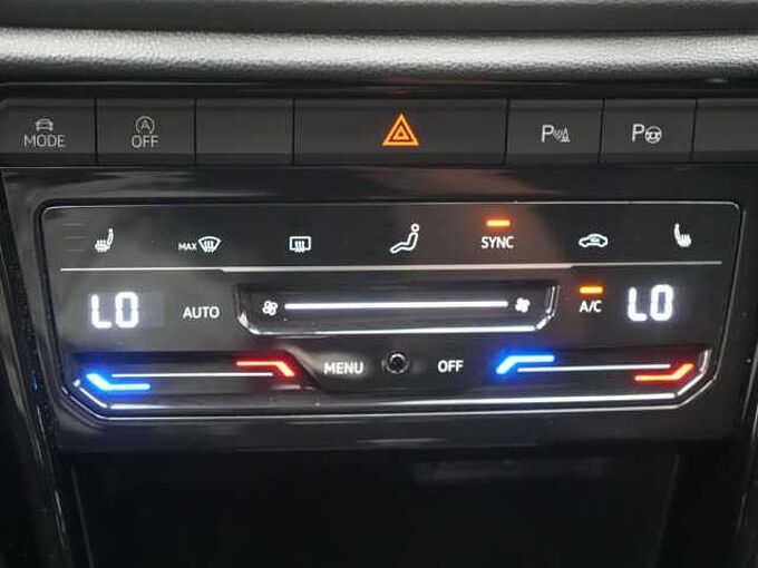 Volkswagen T-Roc R-Line DSG AHK ACC NAVI VIRT KAM LED APP