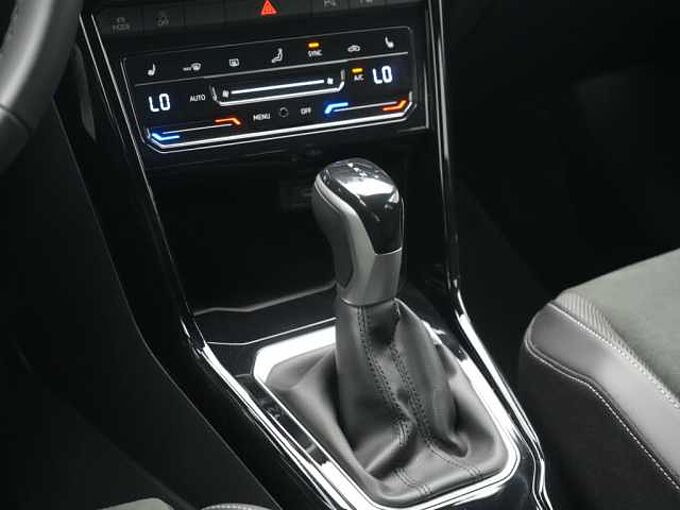 Volkswagen T-Roc R-Line DSG APP CONNECT LENKRADHZ VIRT AHK