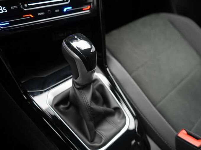 Volkswagen T-Roc ACC AHK PDC LED NAVI SHZ