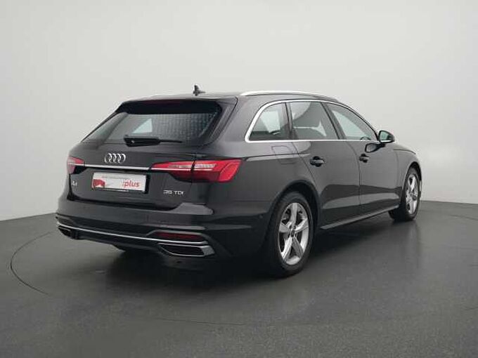 Audi A4 Avant ACC NAVI AHK KAM SHZ PDC LEDER