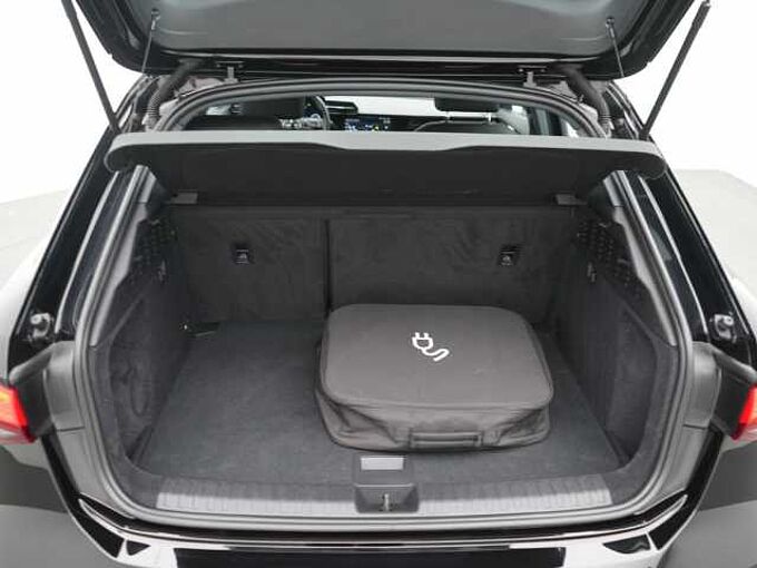 Audi A3 s-tron VIRT NAVI SHZ LED