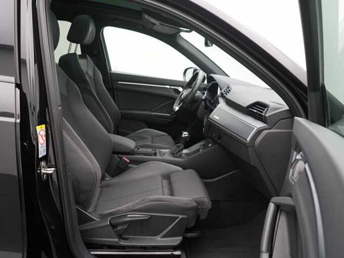 Audi Q3 S line STRON AHK PANO KAM NAVI VIRT ACC APP