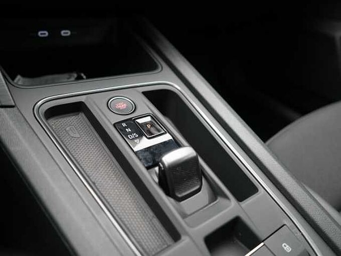 CUPRA Leon ST DSG VIRT CARPLAY LED APP ACC KAM SHZ