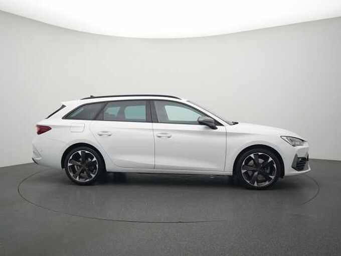 CUPRA Leon VIRT DSG SHZ LED ACC KAM PDC