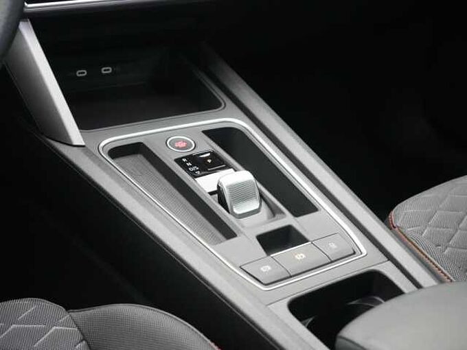 SEAT Leon FR Plus DSG VIRT CARPLAY LED SHZ PDC