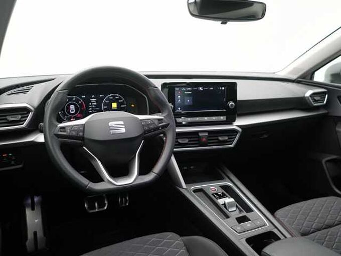 SEAT Leon FR Plus DSG VIRT CARPLAY LED SHZ PDC