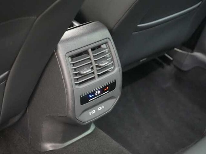 CUPRA Leon ST DSG CARPLAY VIRT SHZ DSG LED ACC PDC