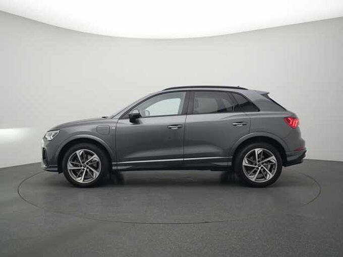 Audi Q3 e S line S TRON NAVI VIRT AHK LED SHZ PDC