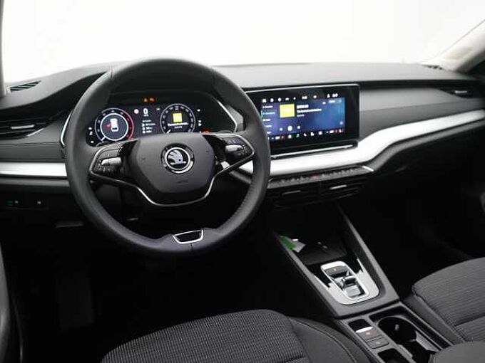 SKODA OCTAVIA Combi SelectionDSG CARPLAY LED SHZ PDC