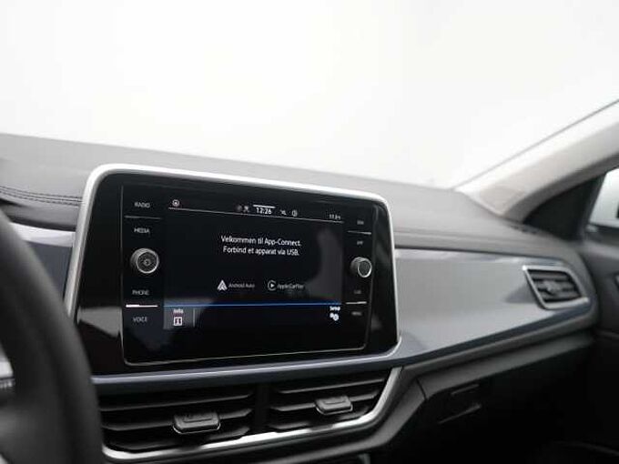 Volkswagen T-Roc Style DSG LED KAM SHZ PDC VIRT APP
