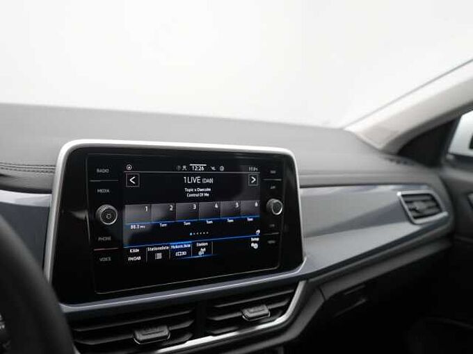 Volkswagen T-Roc Style DSG LED KAM SHZ PDC VIRT APP
