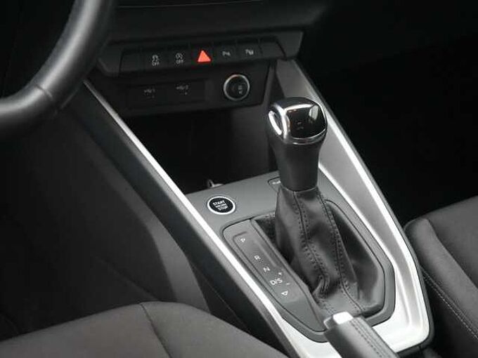 Audi A1 LED STRONIC SHZ NAVI PDC