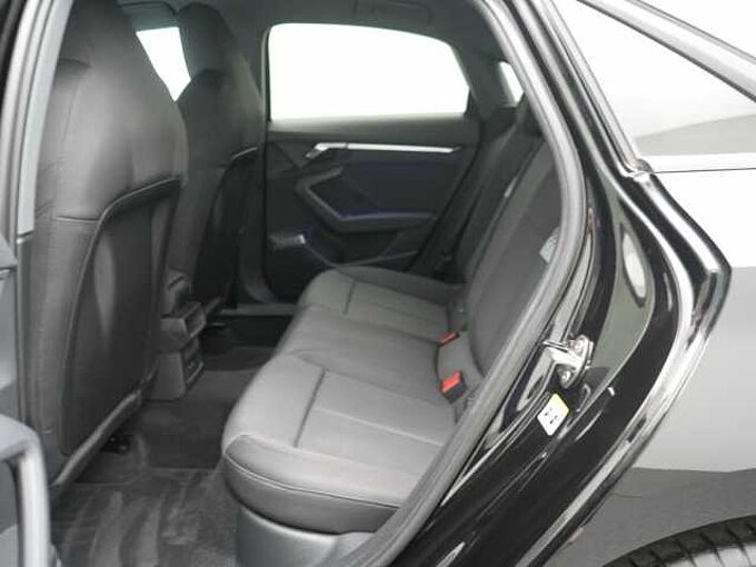 Audi A3 Limousine 30 ACC B&O KAM SHZ LED