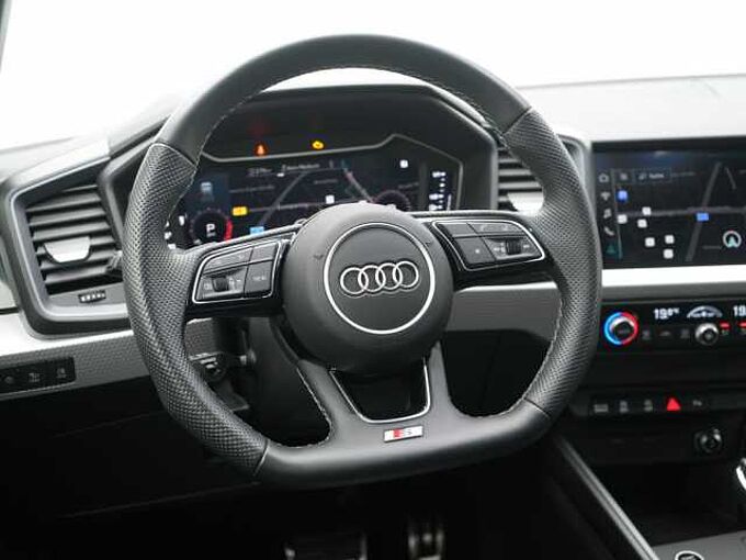 Audi A1 Sportback 35 S line ACC NAVI KAM SHZ PDC