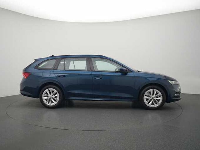 SKODA OCTAVIA Combi Ambition iV DSG NAVI AHK PANO KAM