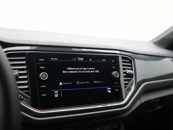 Volkswagen T-Roc Sport DSG AHK NAVI VIRT ACC KEYLESS APP