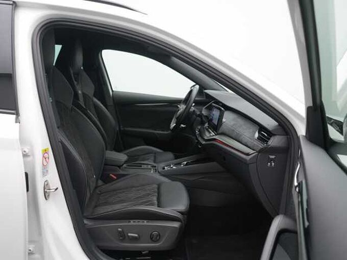 SKODA OCTAVIA Combi RS DSG ACC NAVI AHK KAM SHZ MEMORY