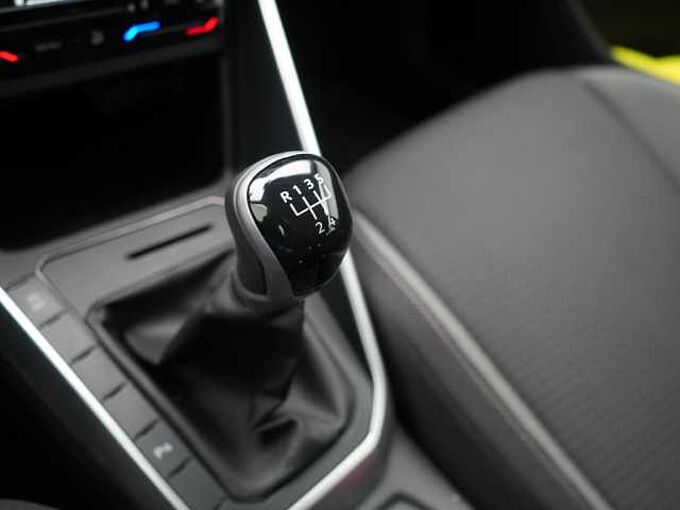 Volkswagen Taigo NAVI VIRT AHK SHZ APP PDC LED