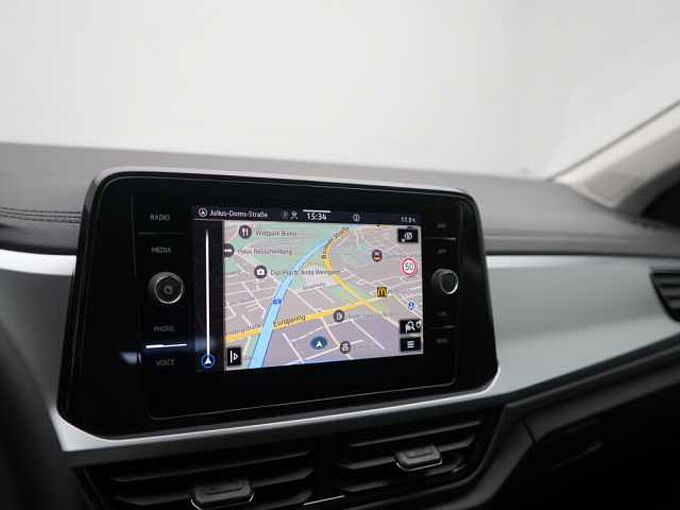 Volkswagen T-Roc Life NAVI VIRT APP AHK SHZ LED PDC