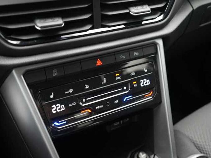 Volkswagen T-Roc Life NAVI VIRT APP AHK SHZ LED PDC