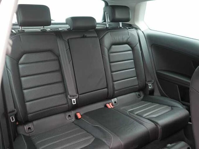 Volkswagen Golf VII LEDER LED PDC SHZ KLIMA