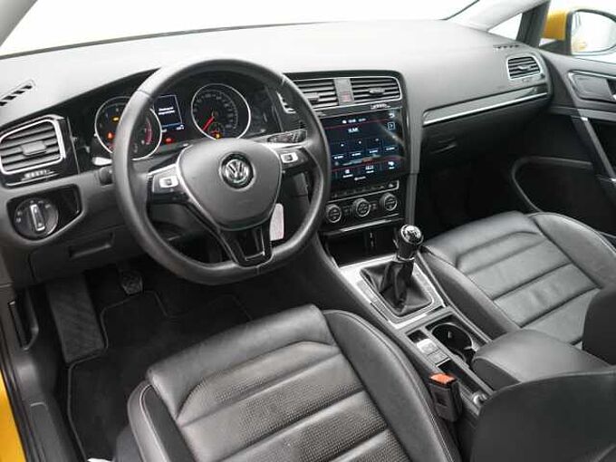 Volkswagen Golf VII LEDER LED PDC SHZ KLIMA