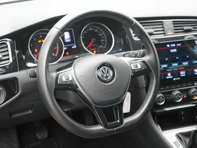 Volkswagen Golf VII LEDER LED PDC SHZ KLIMA