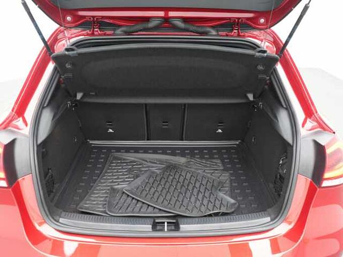 Mercedes-Benz A 35 AMG 4MATIC+ PANO AHK SHZ LED MEMORY