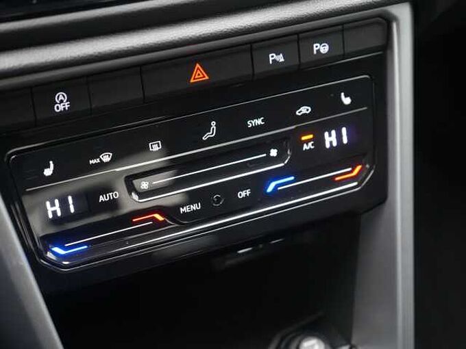 Volkswagen T-Roc Life VIRT NAVI AHK LED SHZ PDC