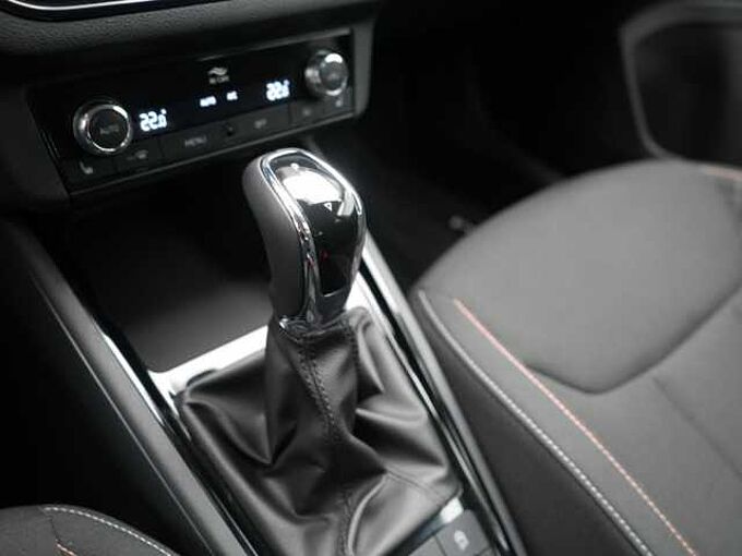 SKODA SCALA Tour DSG AHK ACC KAM SHZ PDC