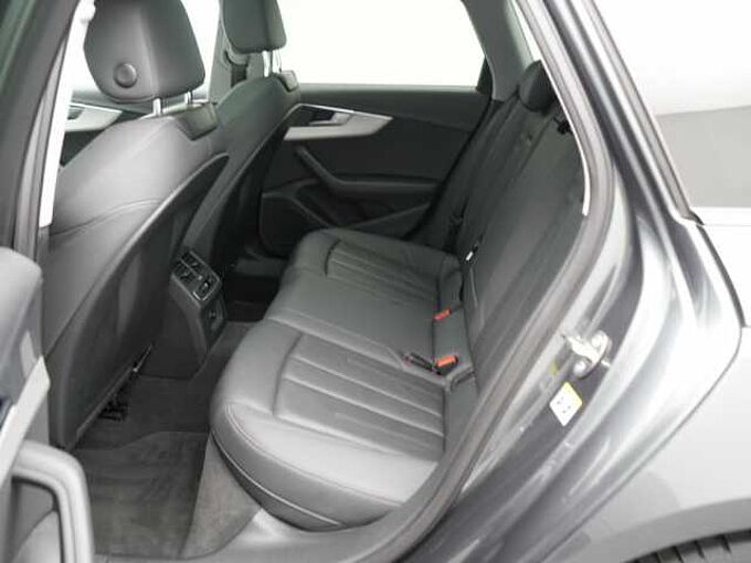 Audi A4 Avant quattro S line PANO LEDER AHK NAVI VIRT
