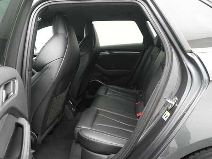 Audi RS3 Sportback LEDER RAUTE B&O NAVI VIRT LED SHZ