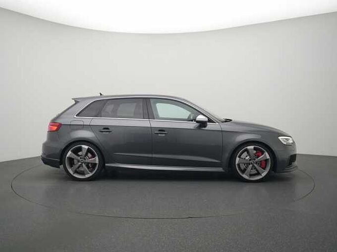 Audi RS3 Sportback LEDER RAUTE B&O NAVI VIRT LED SHZ