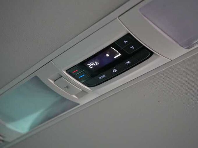 Volkswagen T6.1 Multivan Generation Six 2xSCHIEBETÜR AHK