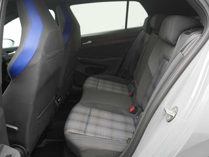 Volkswagen Golf VIII GTE DSG MATRIX HUD NAVI VIRT KEYLESS