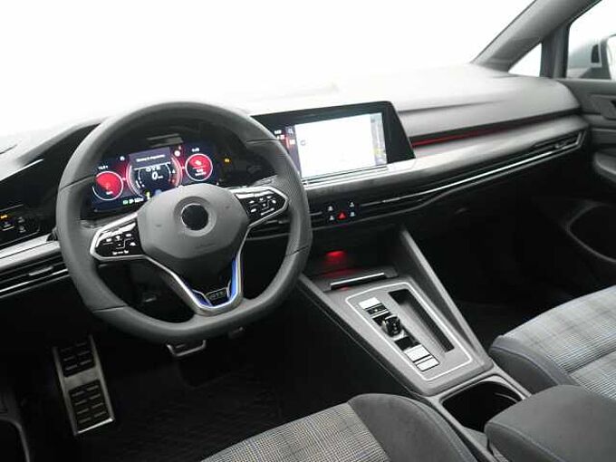 Volkswagen Golf VIII GTE DSG MATRIX HUD NAVI VIRT KEYLESS