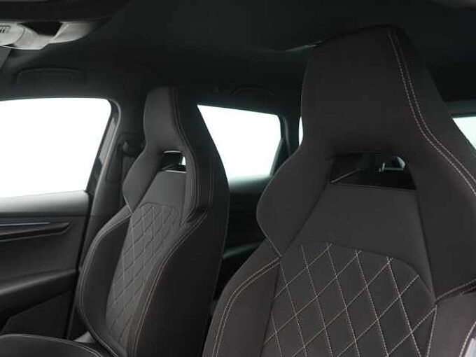 SKODA KAROQ Sportline ACC NAVI VIRT APP KAM AHK SHZ