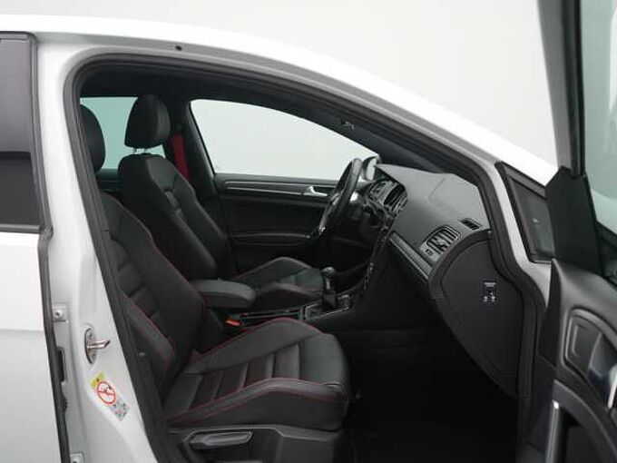 Volkswagen Golf VII GTI PANO LED LEDER SHZ PDC