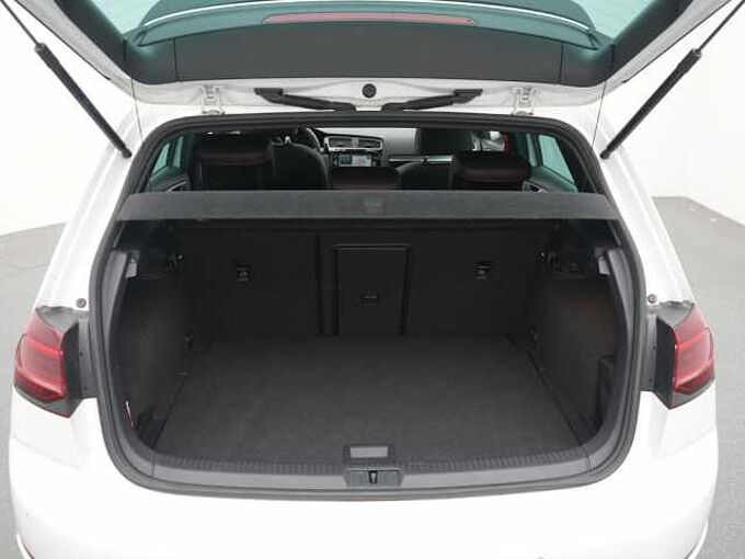 Volkswagen Golf VII GTI PANO LED LEDER SHZ PDC