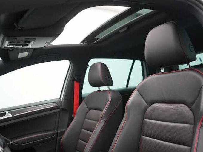 Volkswagen Golf VII GTI PANO LED LEDER SHZ PDC