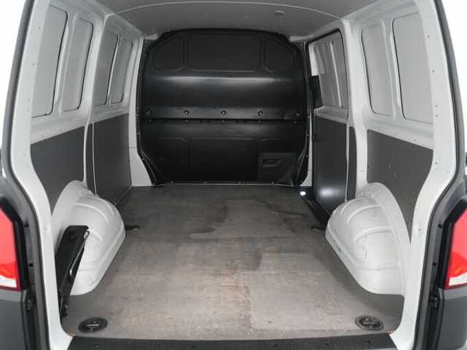 Volkswagen T6.1 Transporter Kasten PORT NAVI KLIMA PDC