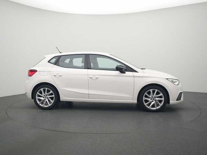 SEAT Ibiza FR NAVI VIRT APP CONNECT SHZ LED PDC