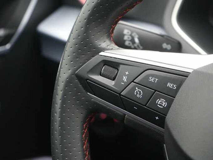 SEAT Ibiza FR NAVI VIRT APP CONNECT SHZ LED PDC